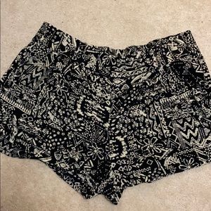 Super cute patterned shorts!!